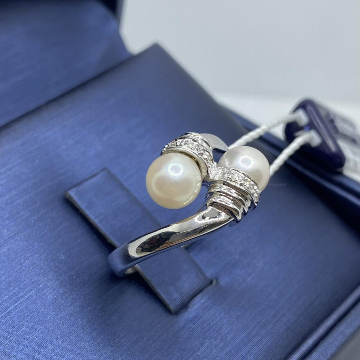Anello Raima in Oro 18KT 18KT con Perla di Acqua Salata e Diamanti