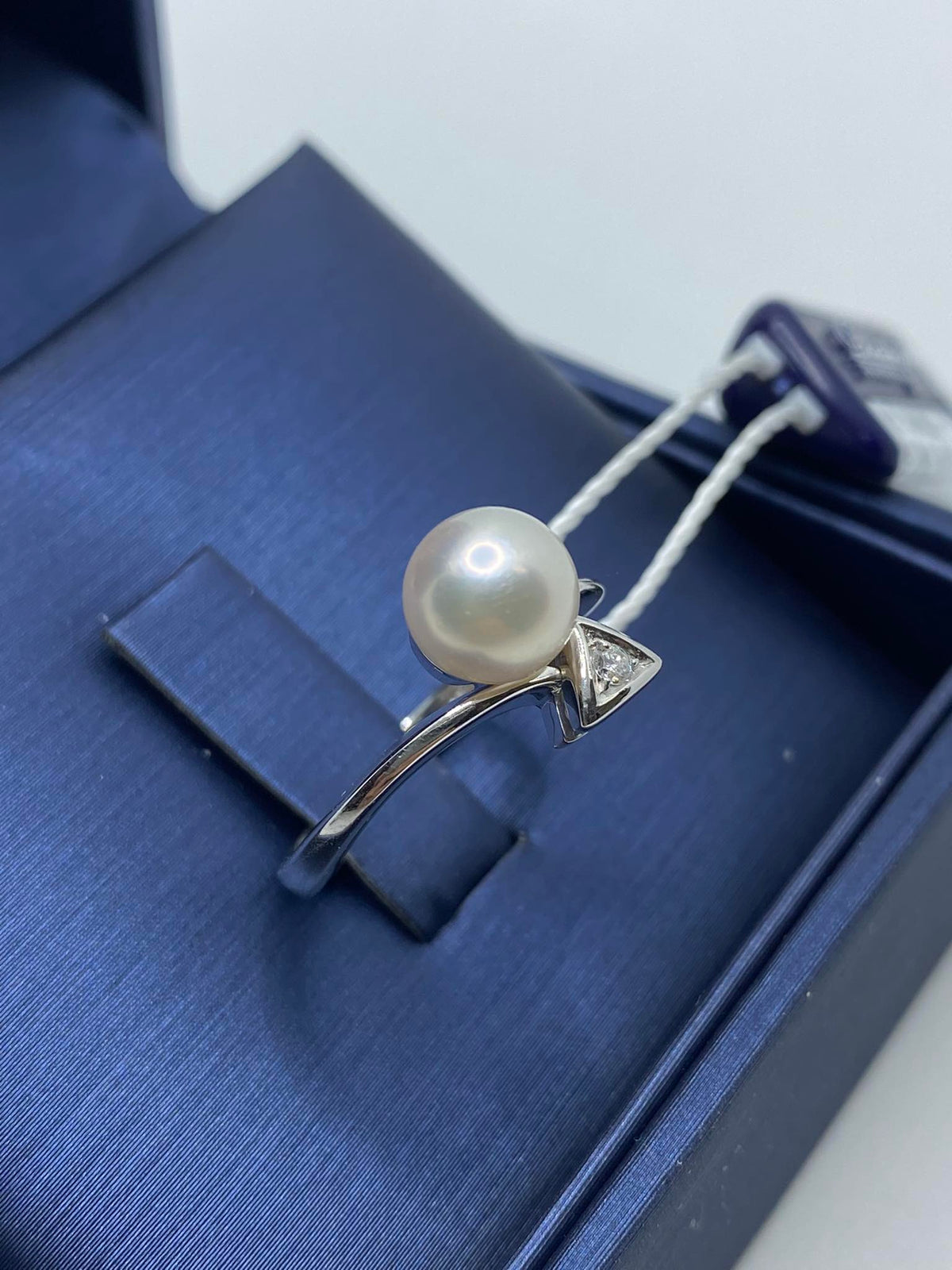 Anello Mikawa in Oro 18KT 18KT con Perla di Acqua Salata e Diamanti