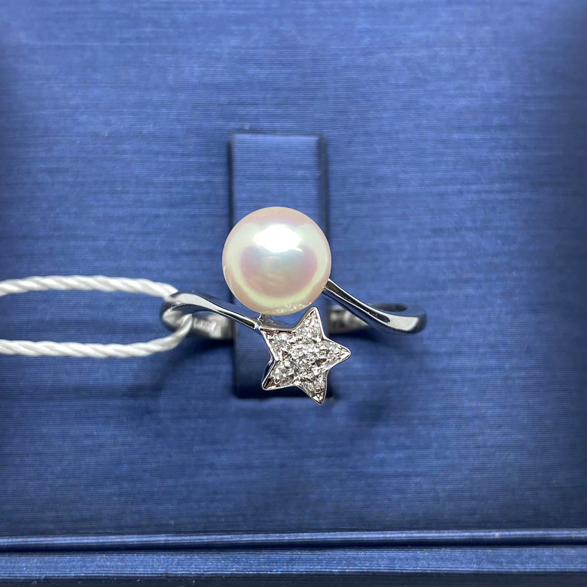 Anello Mikawa in Oro 18KT 18KT con Perla di Acqua Salata e Diamanti