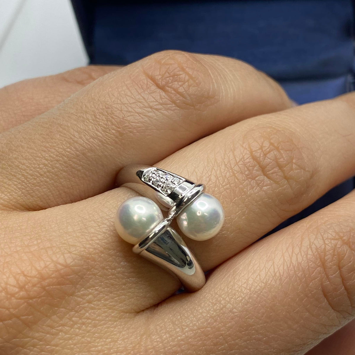 Anello Raima in Oro 18KT 18KT con Perla di Acqua Salata e Diamanti