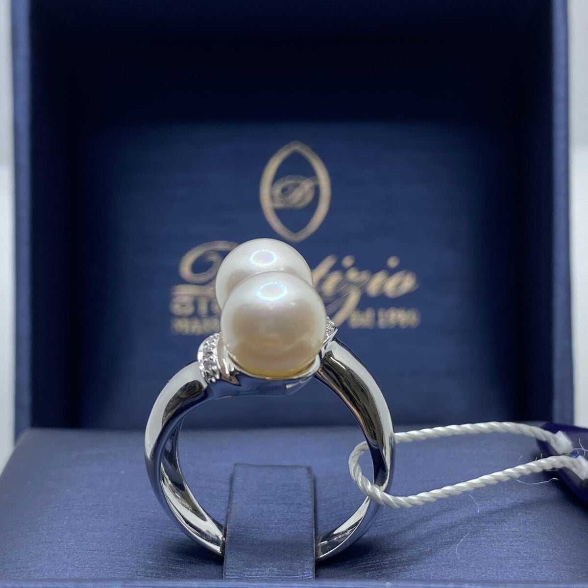 Anello Raima in Oro 18KT 18KT con Perla di Acqua Salata e Diamanti