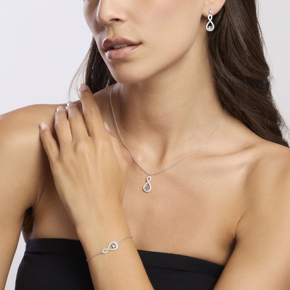 Collana Donna Mabina con Infinito in Argento con Zirconi