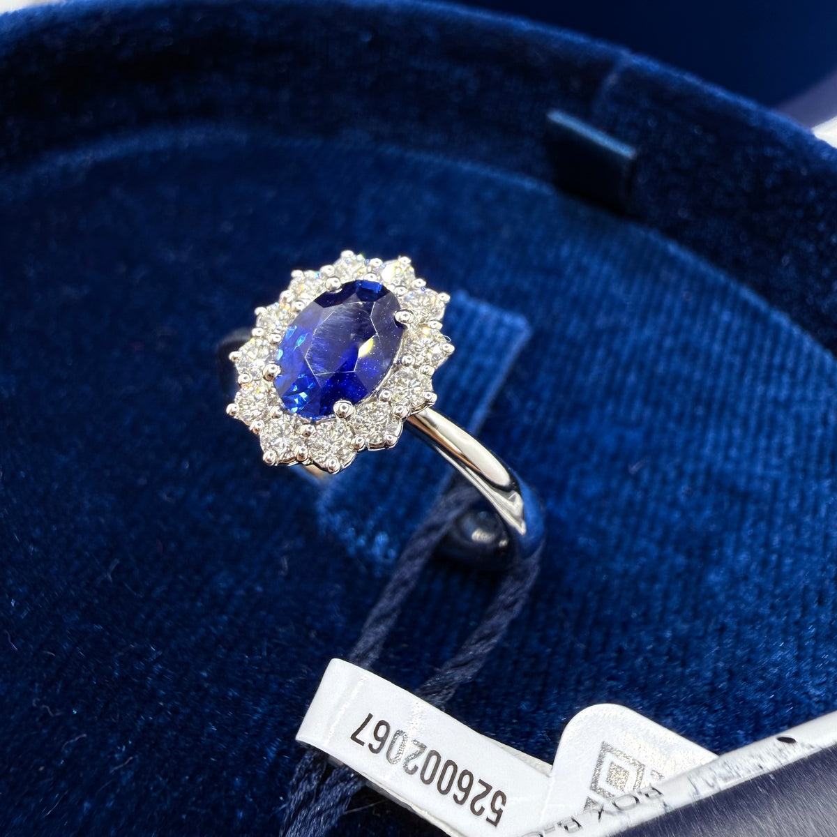 Anello Donna Recarlo con Diamanti e Zaffiro Ct. 0,83