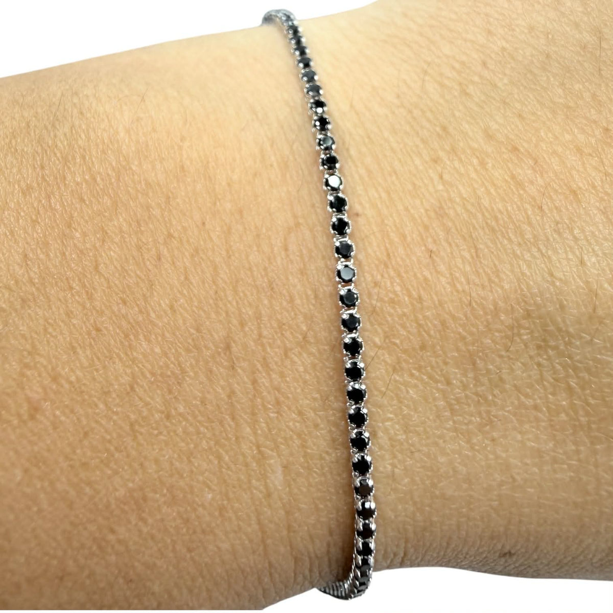 Bracciale Tennis in Oro 18KT 18KT e Zirconi Neri