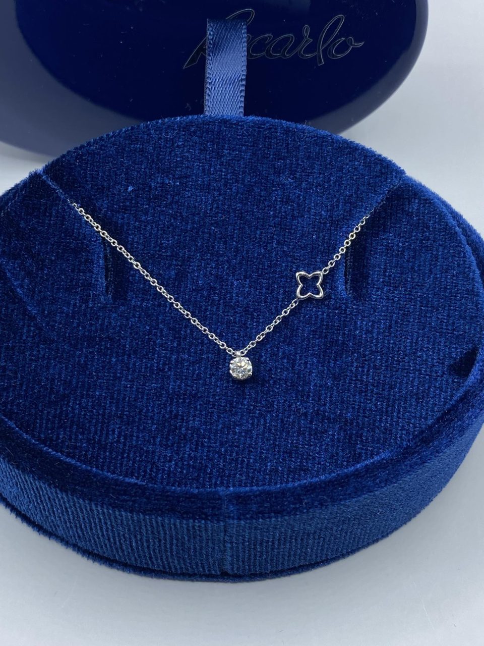 Collana Punto Luce Recarlo Anniversary in Oro 18KT 18KT e Diamante ct. 0,12