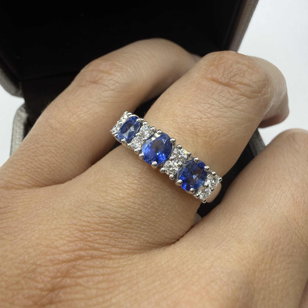 Anello Trilogy Donna Crivelli con Zaffiri Ct 1,40 e Diamanti