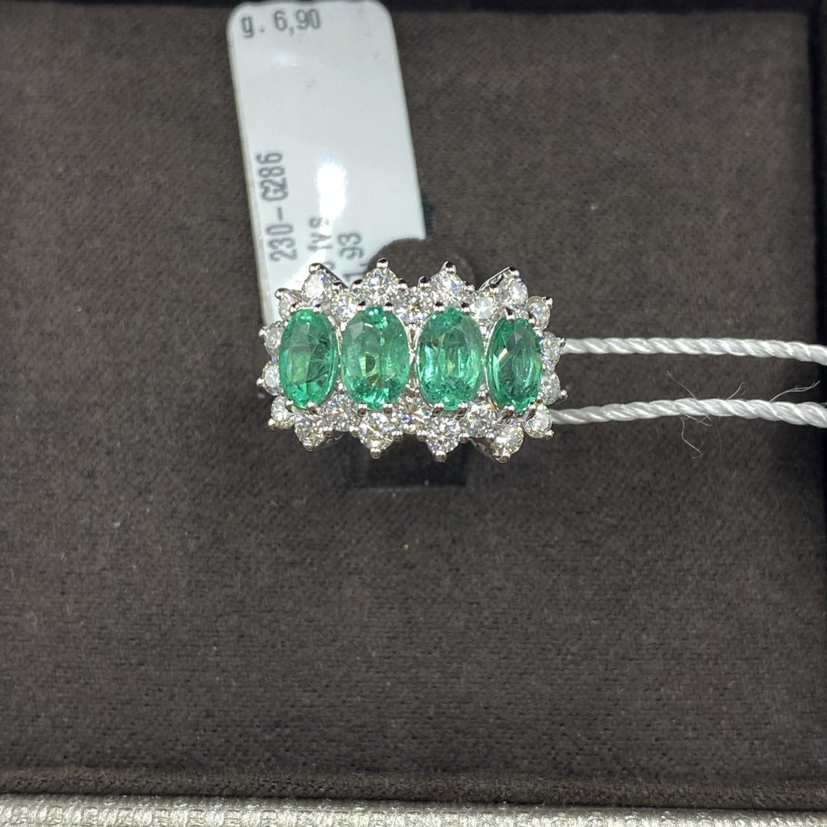 Anello Donna Crivelli con Smeraldi Ct 1.93 e Diamanti