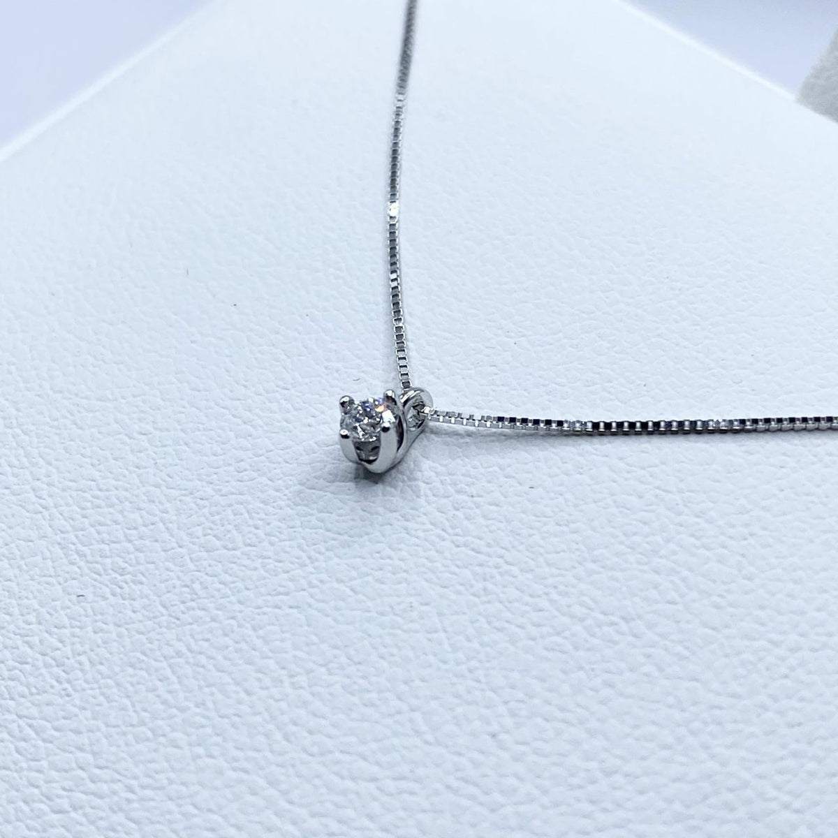 Collana Punto Luce Miluna in Oro 18KT 18KT e Diamante Ct. 0,08