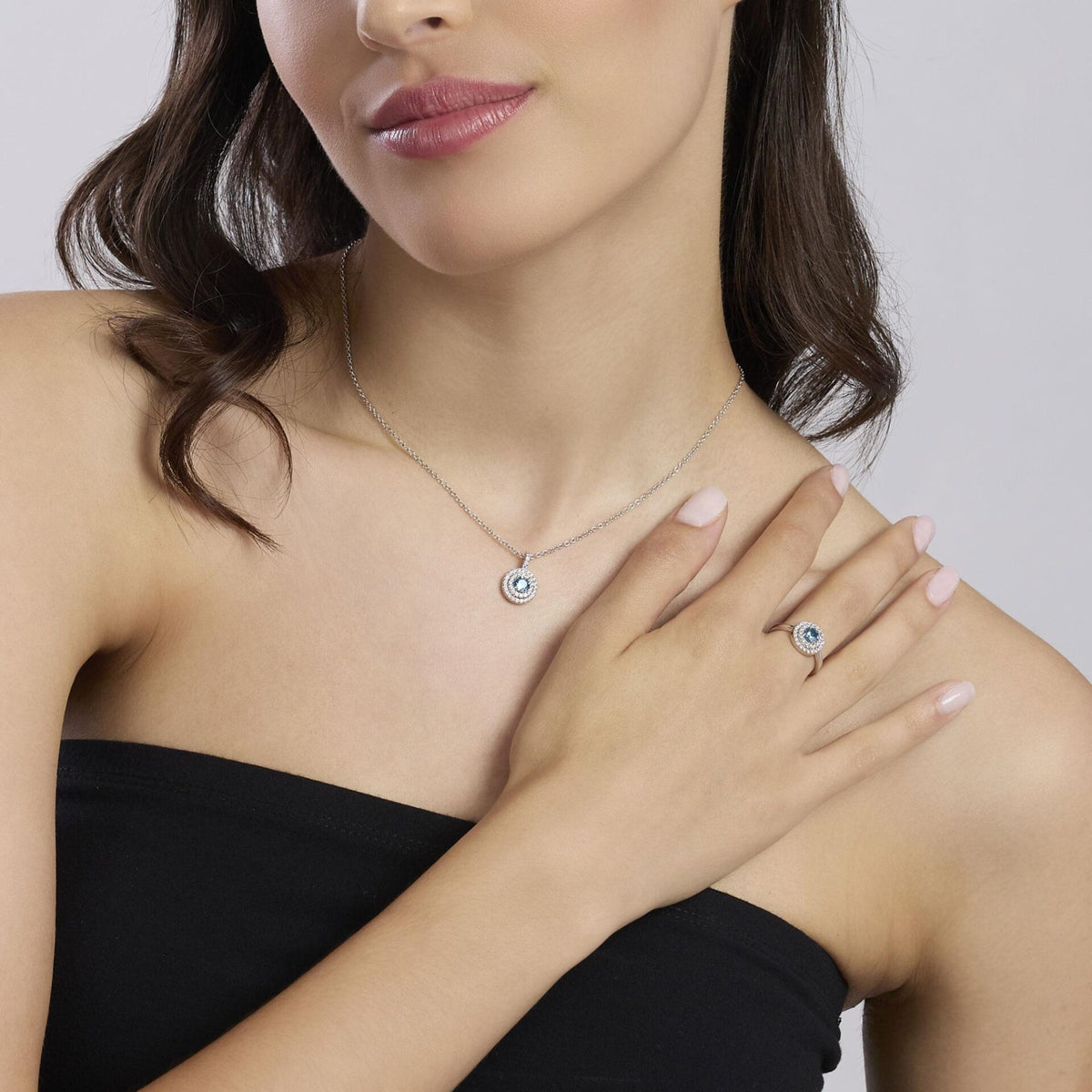 Anello Mabina Rotondo con Acquamarina Sintetica