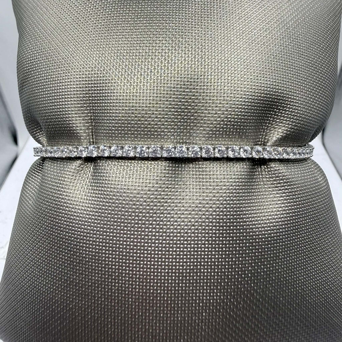 Bracciale Tennis in Oro 18KT 18KT e Zirconi Bianchi