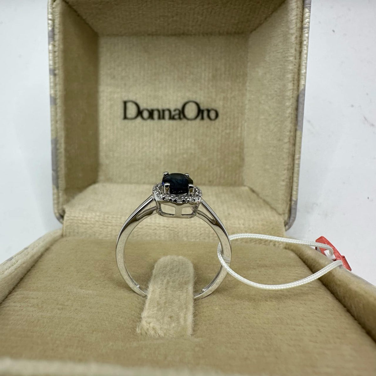 Anello Rosetta Donna Oro 18KT con Zaffiro Ct. 0.90 e Diamanti