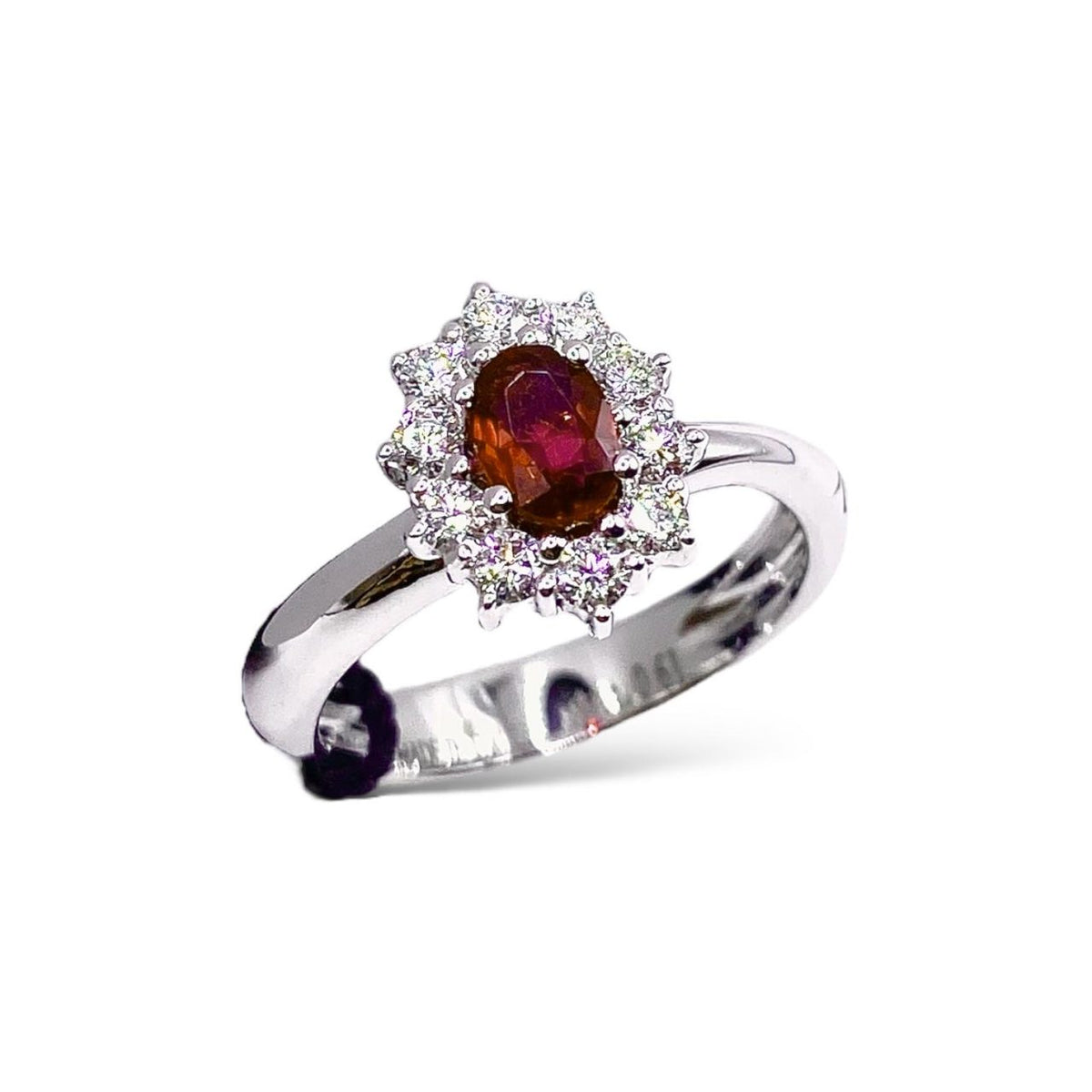 Anello Donna Recarlo con Rubino Ct 0.61 e Diamanti