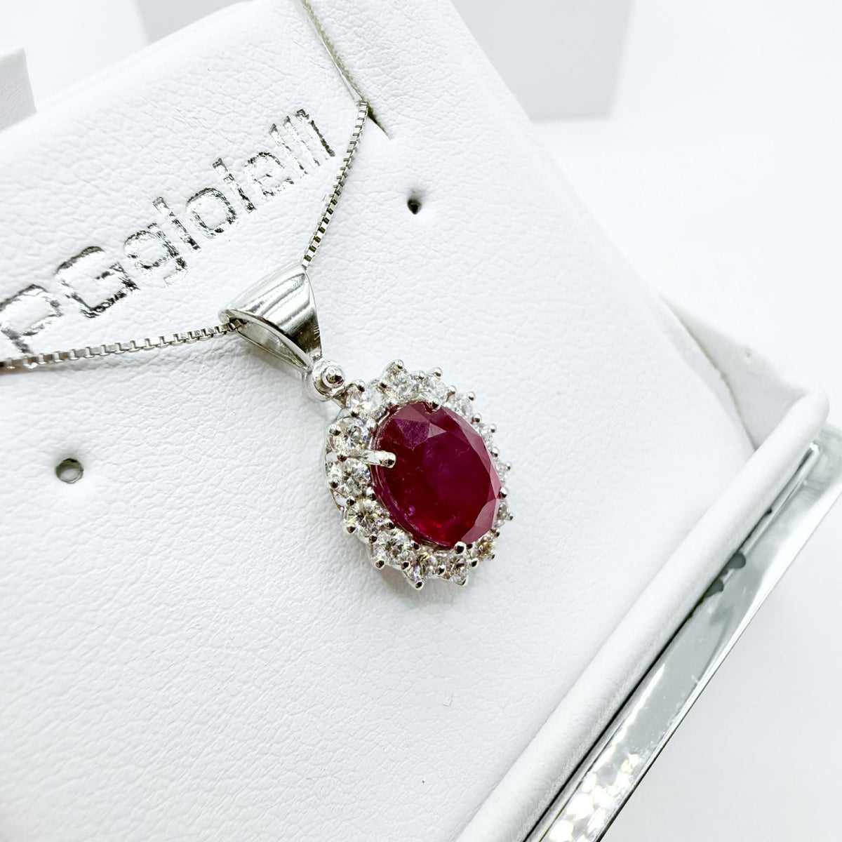 Collana Pg Gioielli con Rubino ct 1.67 e Diamanti