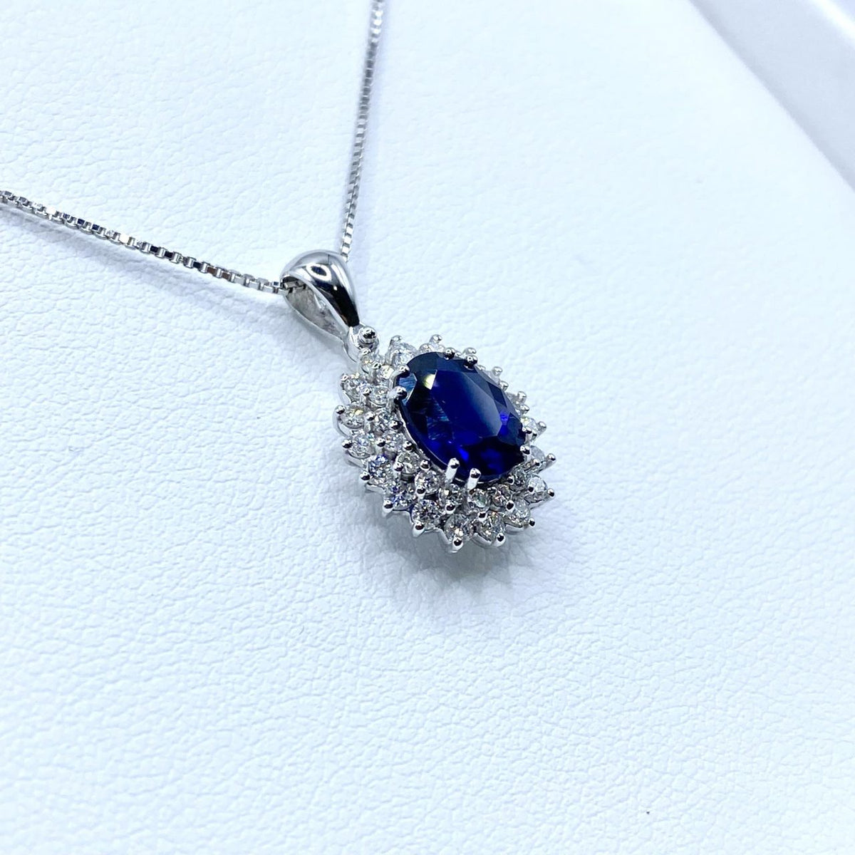 Collana Pg Gioielli in Oro 18KT 18KT con Diamanti e Zaffiro Ct.1,43