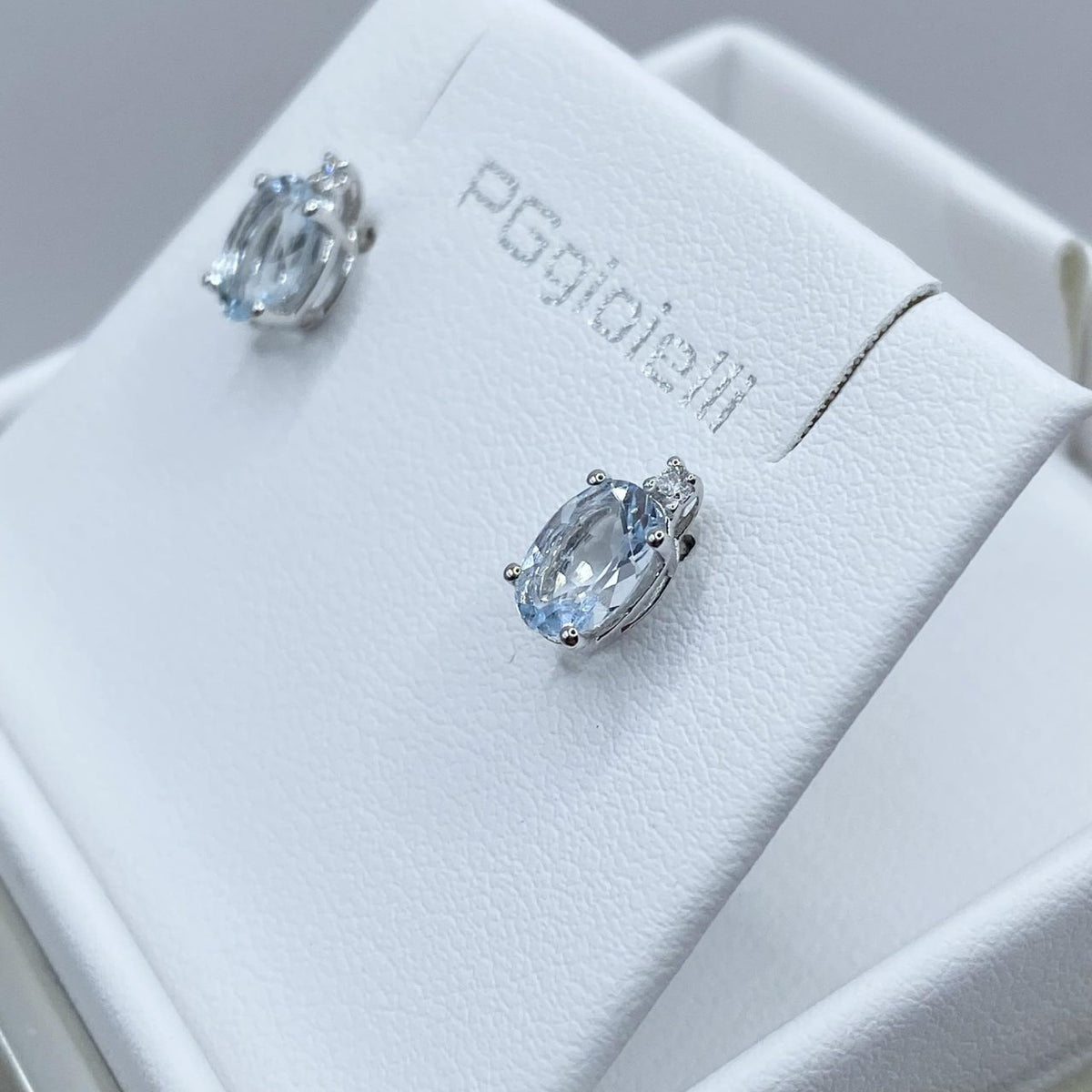 Orecchini Pg Gioielli in Oro 18KT con Acquamarina ct 1,54 e Diamanti