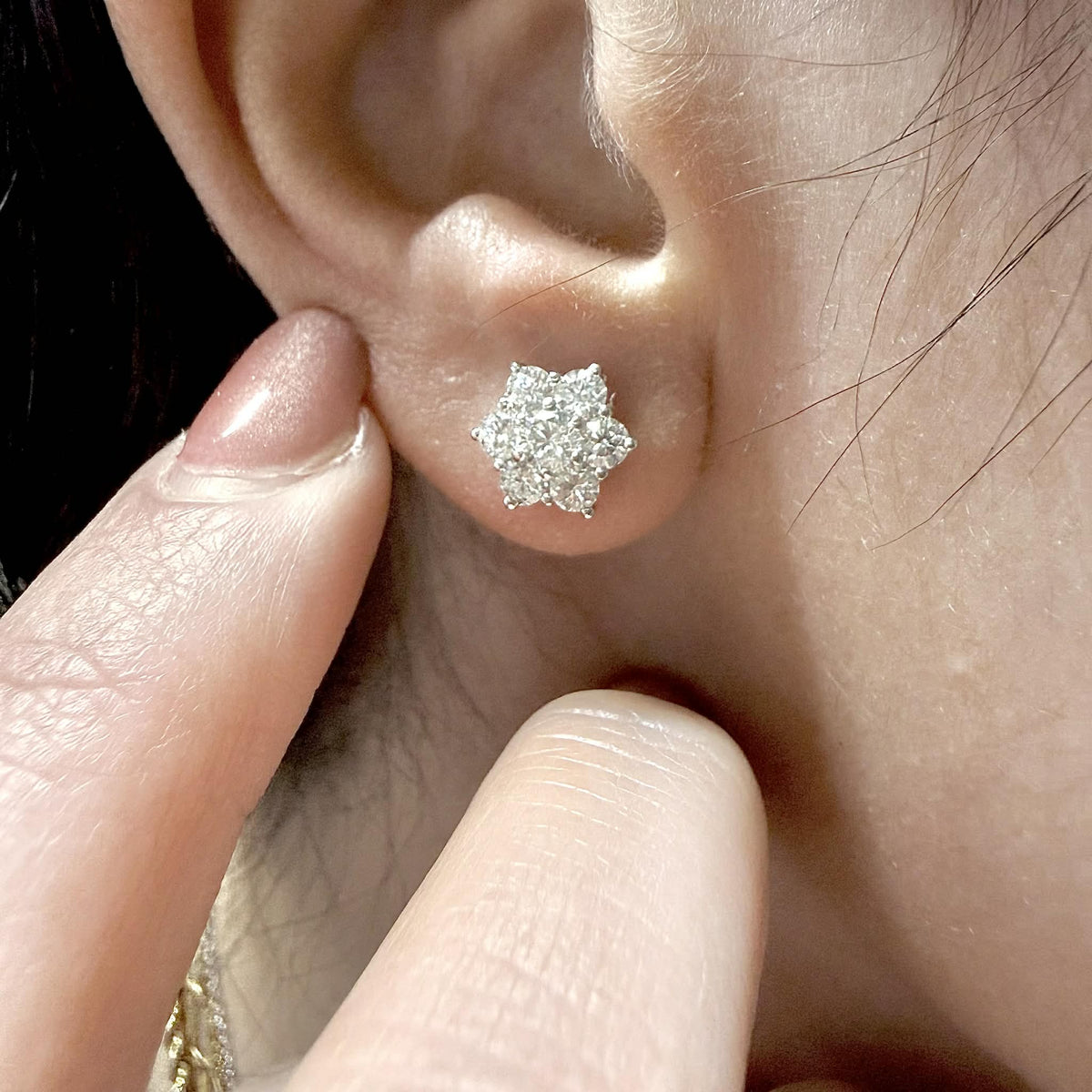 Orecchini Crivelli a Fiore in Oro 18KT 18KT e Diamanti