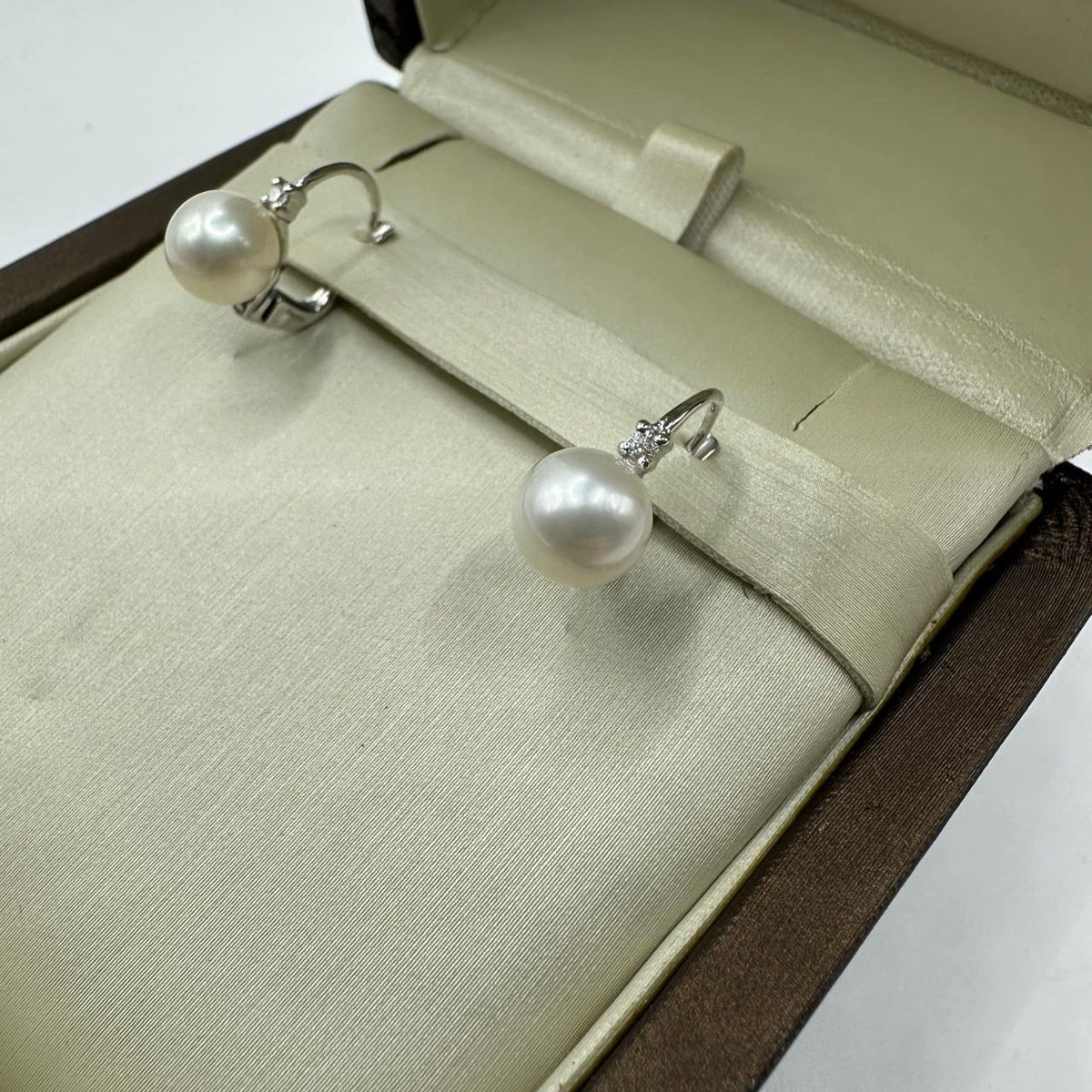 Orecchini Donna Ora con Perle Naturali mm 7,5-8 e Diamanti
