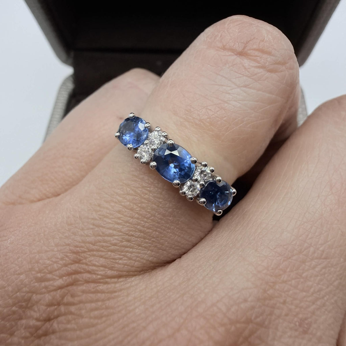 Anello Trilogy Donna Crivelli con Zaffiri Ct 1,40 e Diamanti