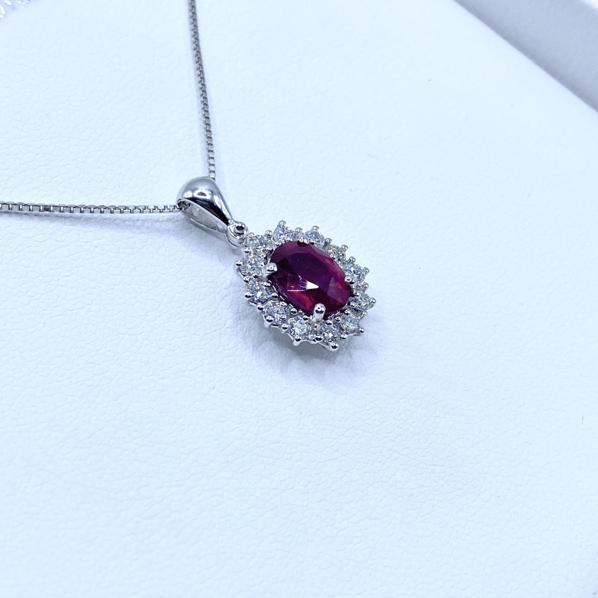 Collana Pg Gioielli in Oro 18KT 18KT con Diamanti e Rubino Ct. 1,38