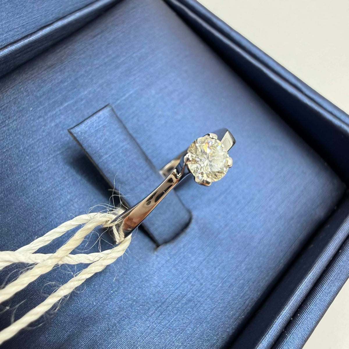 Anello Solitario Salvini in Oro 18KT 18KT e Diamante ct. 0,30