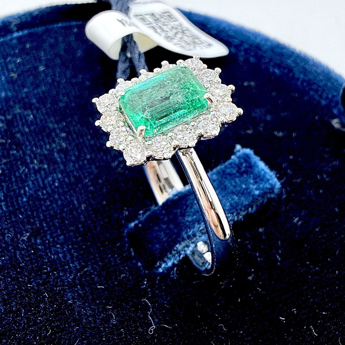 Anello Recarlo con Diamanti e Smeraldo ct.