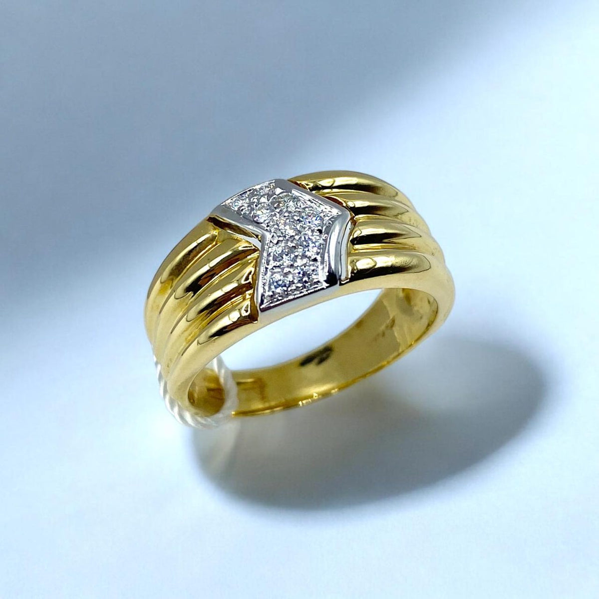 Anello a Fascia in Oro 18KT Bicolore con Diamanti