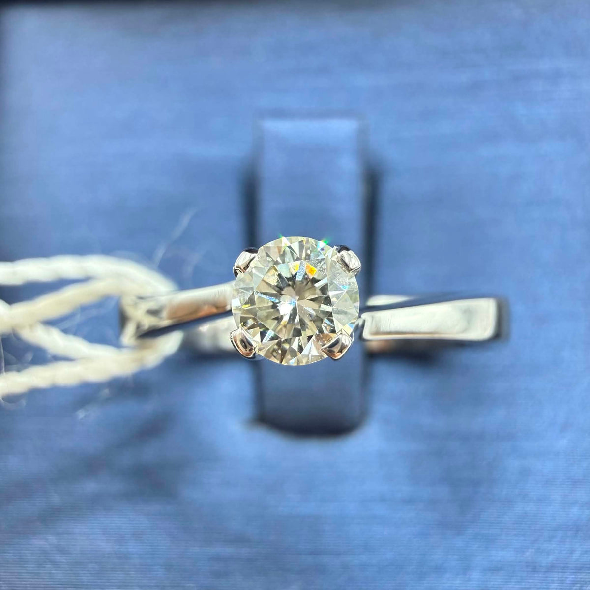 Anello Solitario Salvini in Oro 18KT 18KT e Diamante ct. 0,30