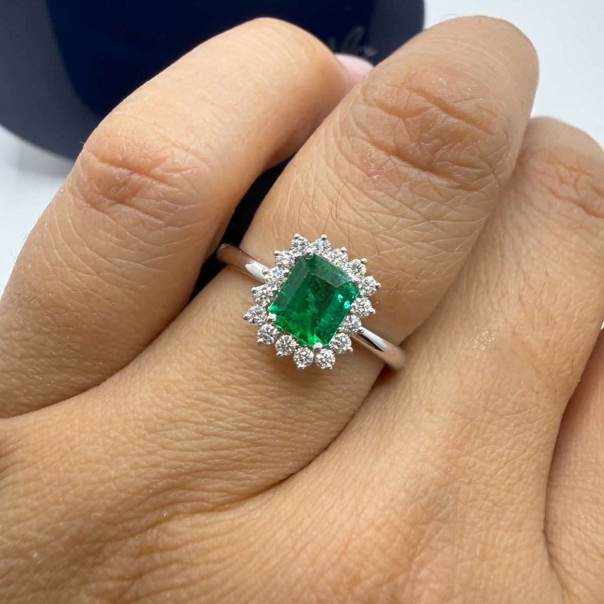 Anello Recarlo con Diamanti e Smeraldo ct. 0,77
