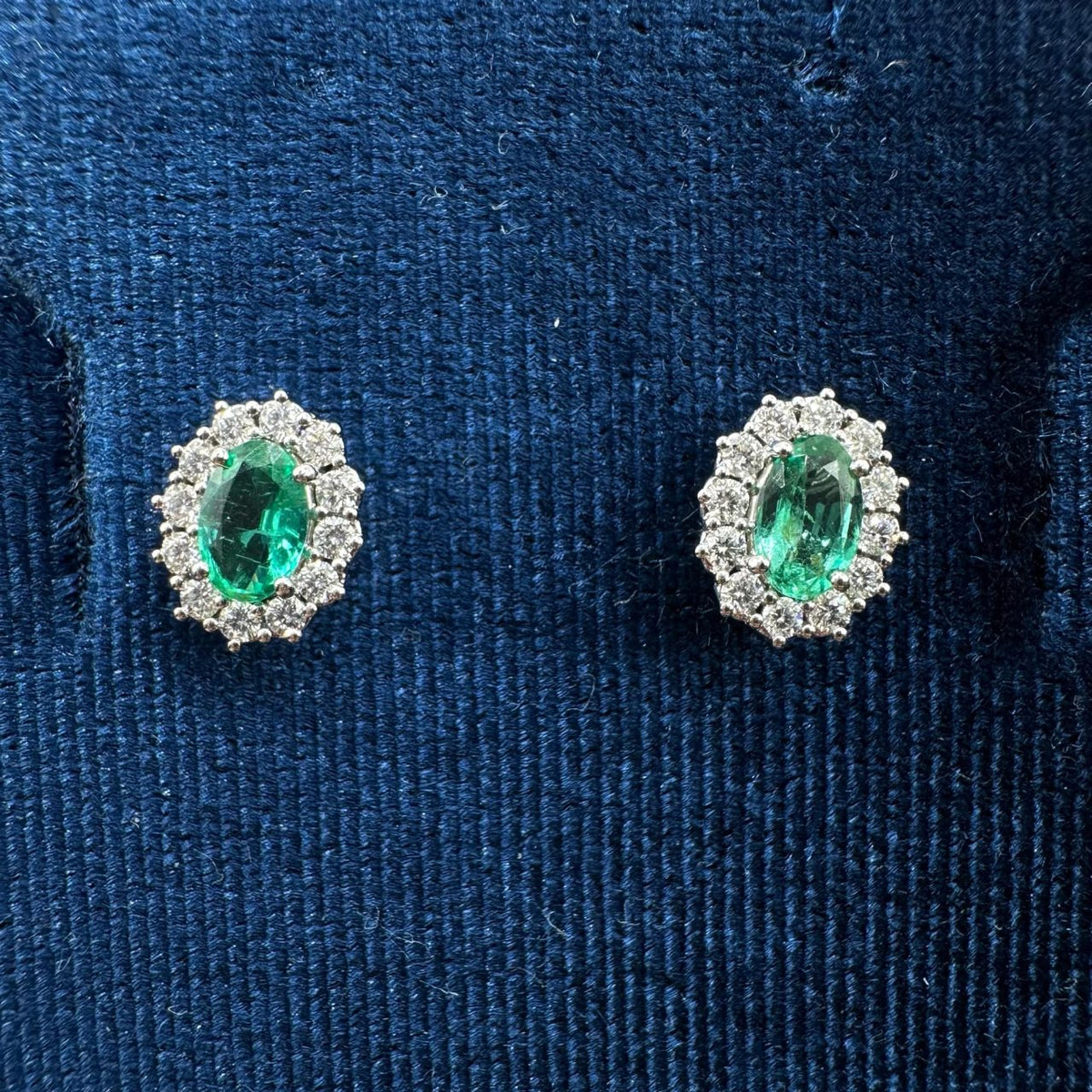 Orecchini Recarlo con Diamanti e Smeraldi Ct. 0,64