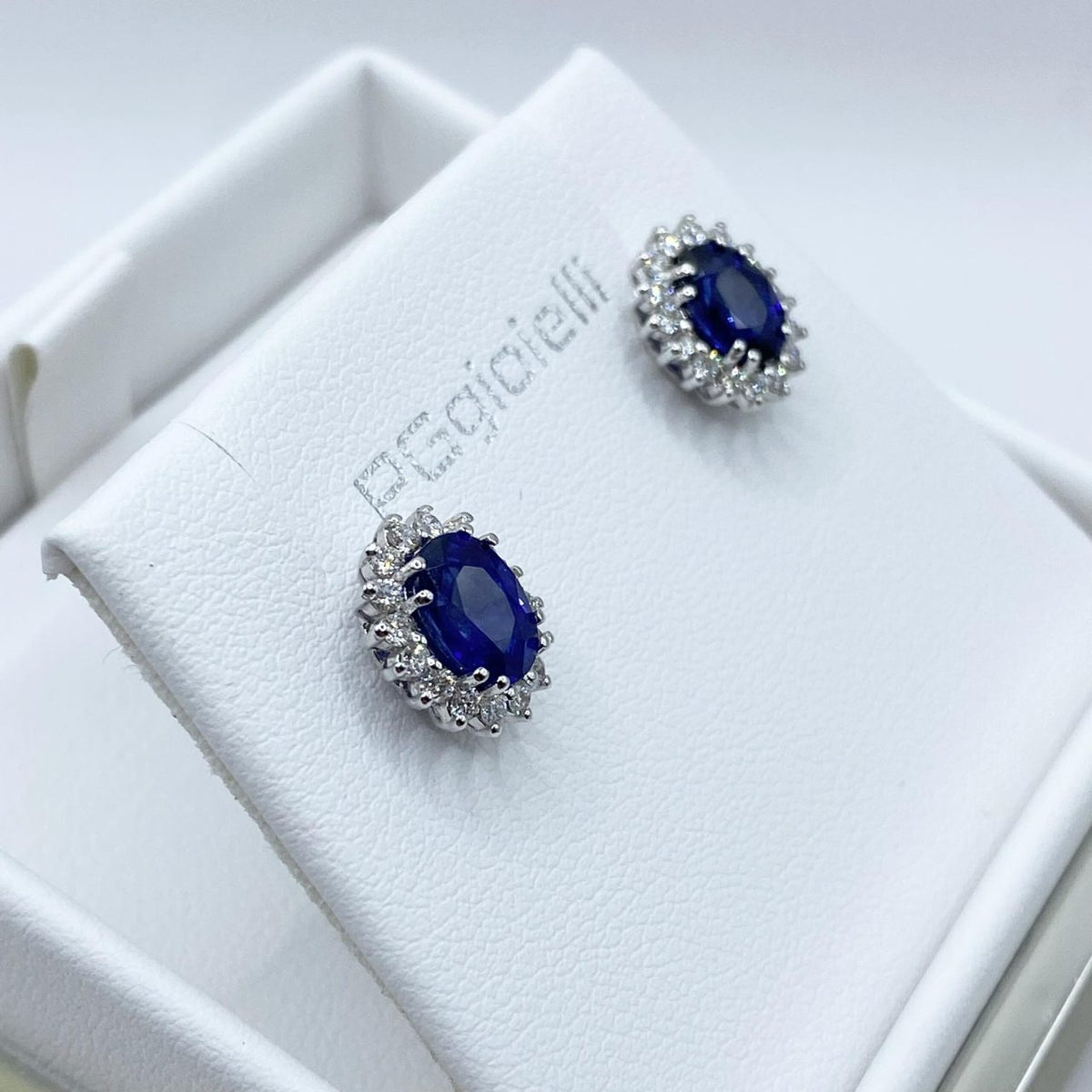 Orecchini Pg Gioielli in Oro 18KT con Zaffiri Ct. 1.68 e Diamanti