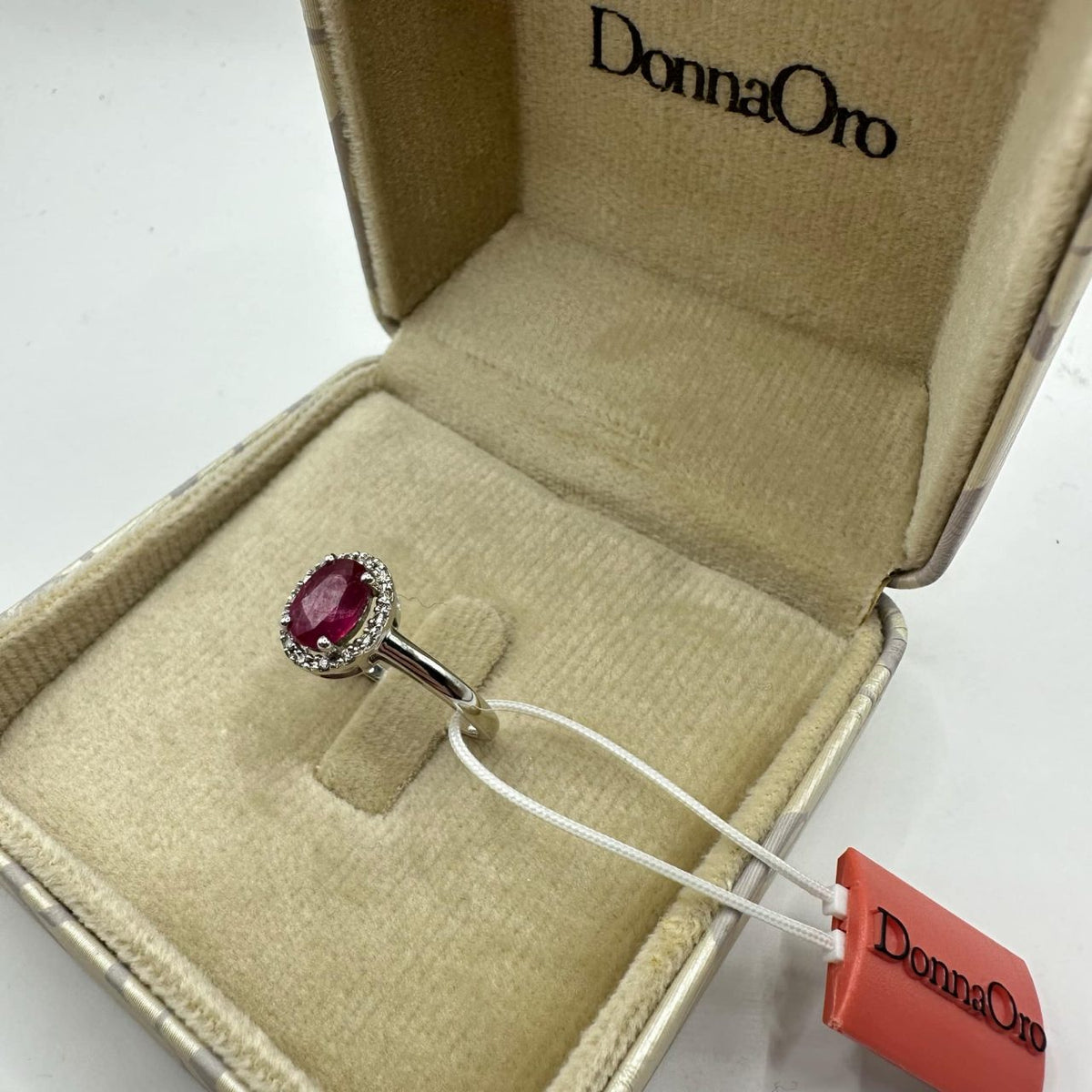 Anello Rosetta Donna Oro 18KT con Rubino Ct. 0.90 e Diamanti