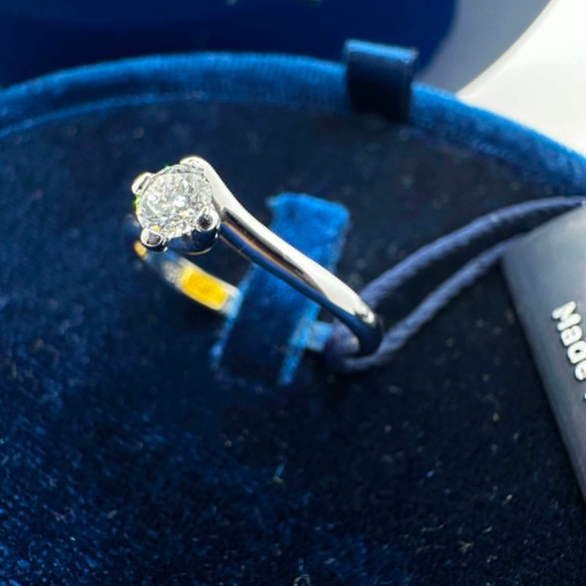 Anello Solitario Recarlo in Oro 18KT 18KT e Diamante 0,24 G-IF