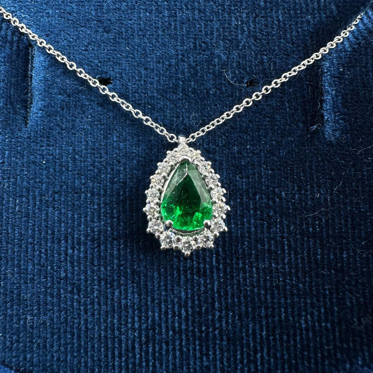 Collana Recarlo con Goccia di Smeraldo Colombiano Ct 0,84