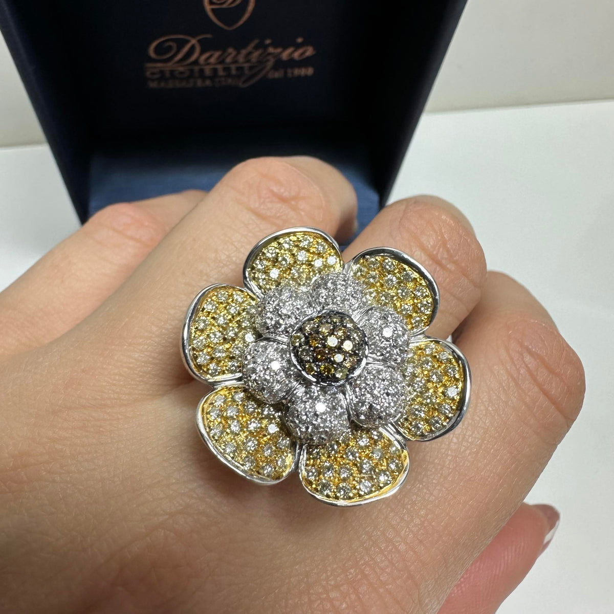 Anello Dartizio Gioielli a Fiore in Oro 18KT 18KT con Diamanti