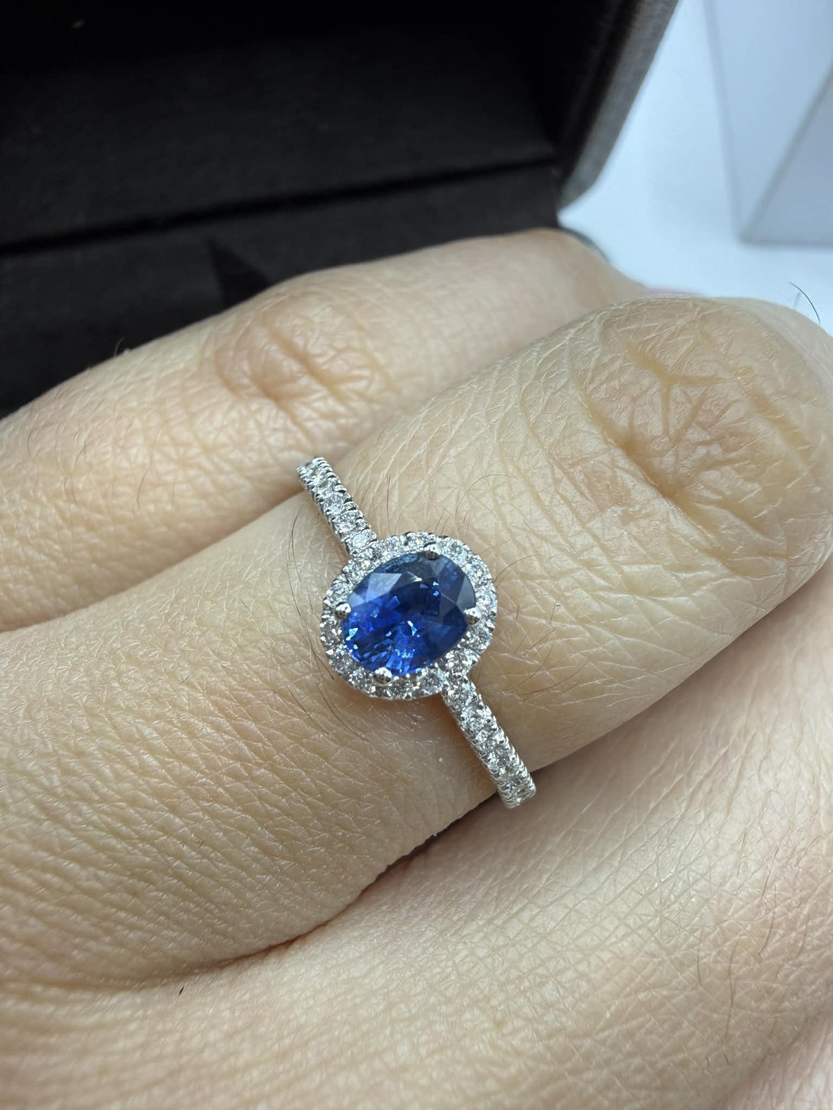 Anello Donna Crivelli con Zaffiro ct. 0,53 e Diamanti