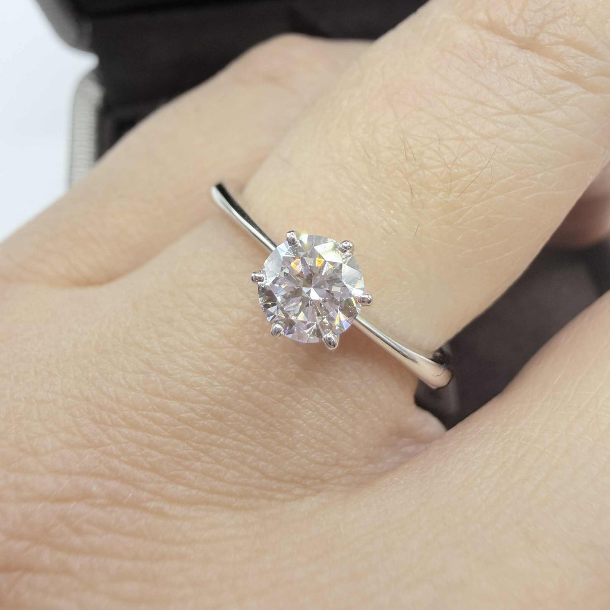 Anello Crivelli Solitario Tiffany 6 Griffe in Oro 18KT e Diamante GIA Ct 0.52