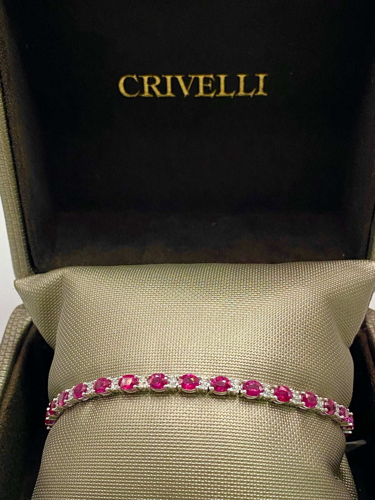 Bracciale Tennis Crivelli in Oro 18KT con Rubini Ct. 6,35 e Diamanti