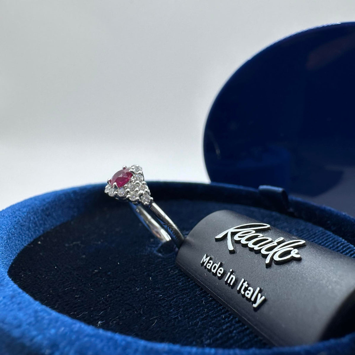 Anello Donna Recarlo con Rubino ct 0.46 e Diamanti