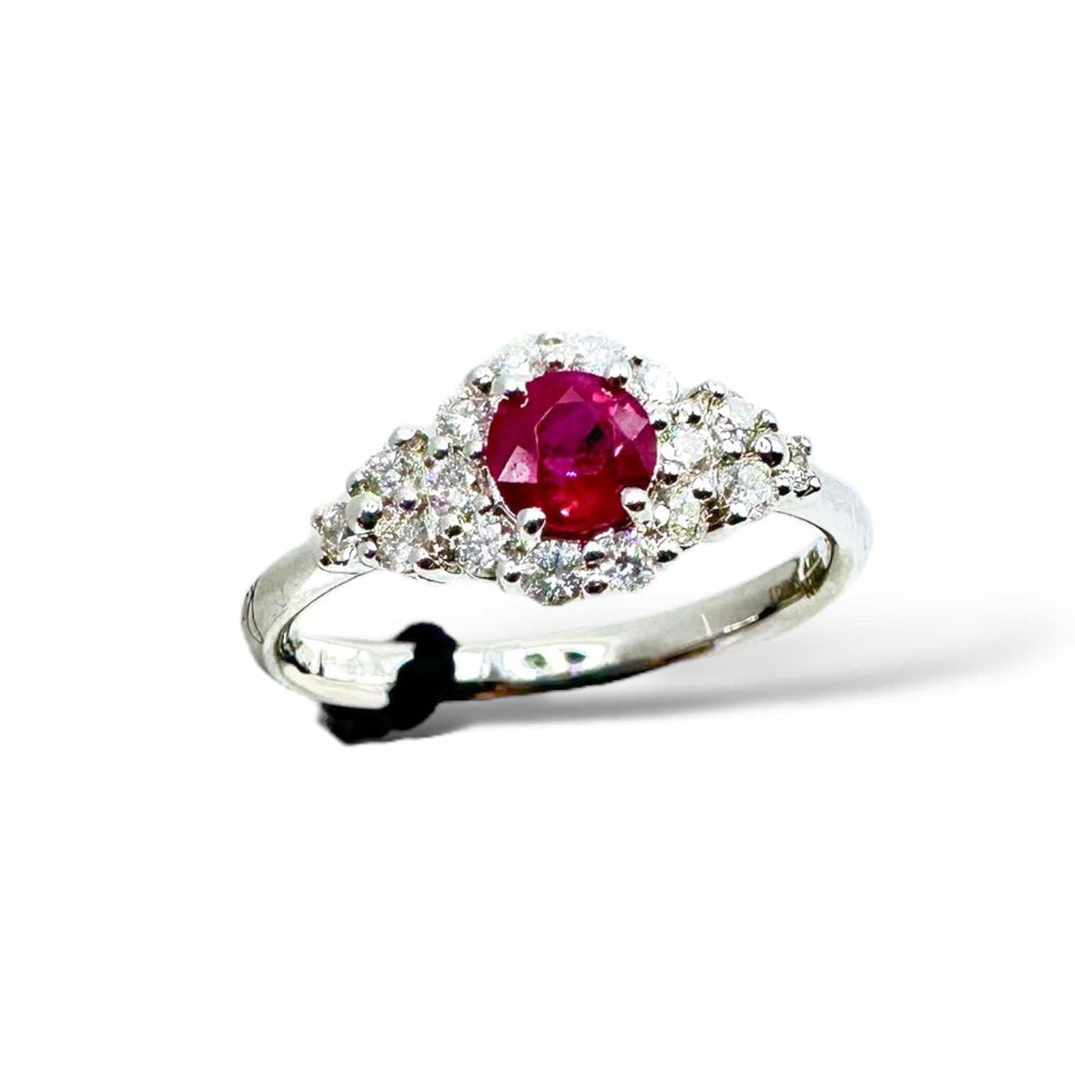 Anello Donna Recarlo con Rubino ct 0.46 e Diamanti