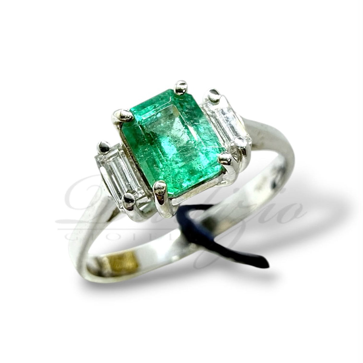 Anello Donna Recarlo con Diamanti e Smeraldo Ct. 0.56