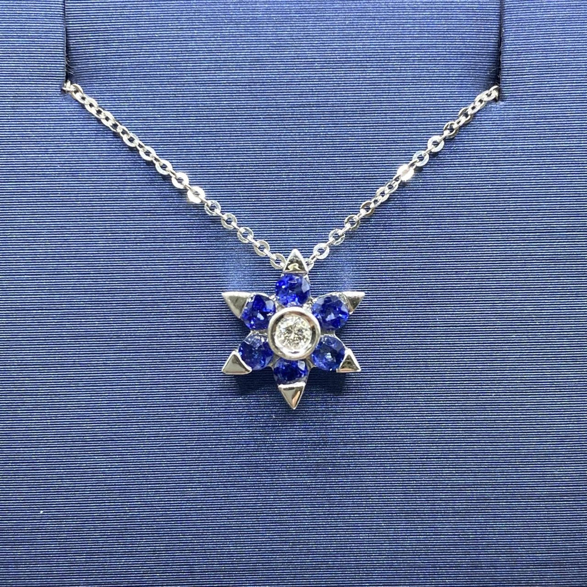 Collana a Fiore in Oro 18KT 18KT con Diamante e Zaffiri Ct. 0,30