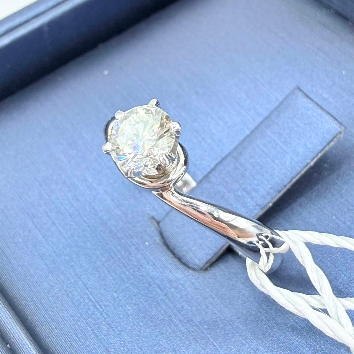 Anello Solitario Salvini in Oro 18KT 18KT e Diamante ct. 0,57