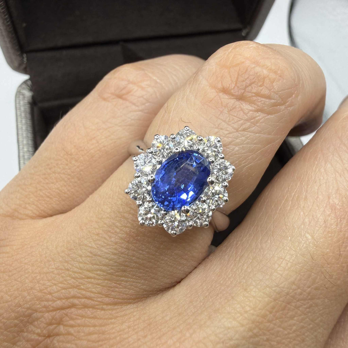 Anello Donna Crivelli con Zaffiro 1.50 e Diamanti