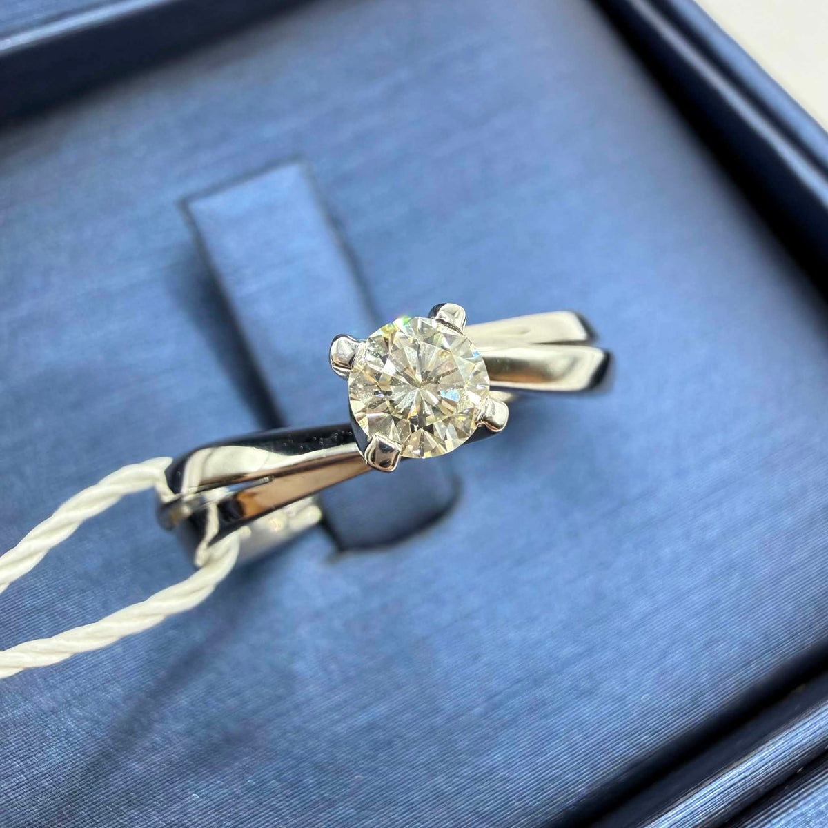Anello Solitario Salvini in Oro 18KT 18KT e Diamante ct. 0,31