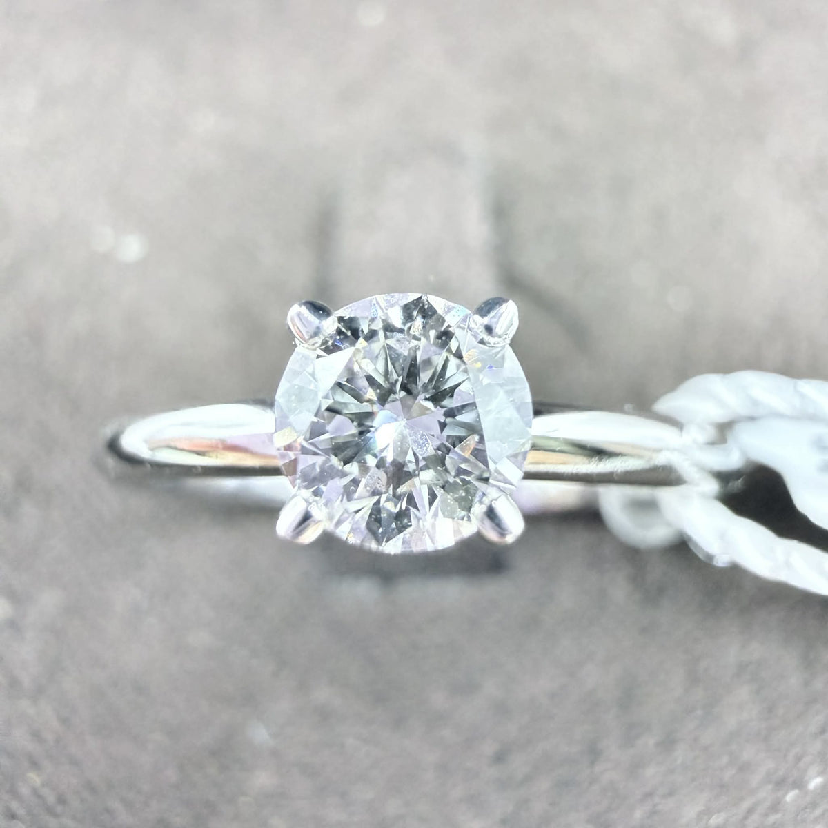 Anello Crivelli Solitario in Oro 18KT 18KT e Diamante Ct 0.40