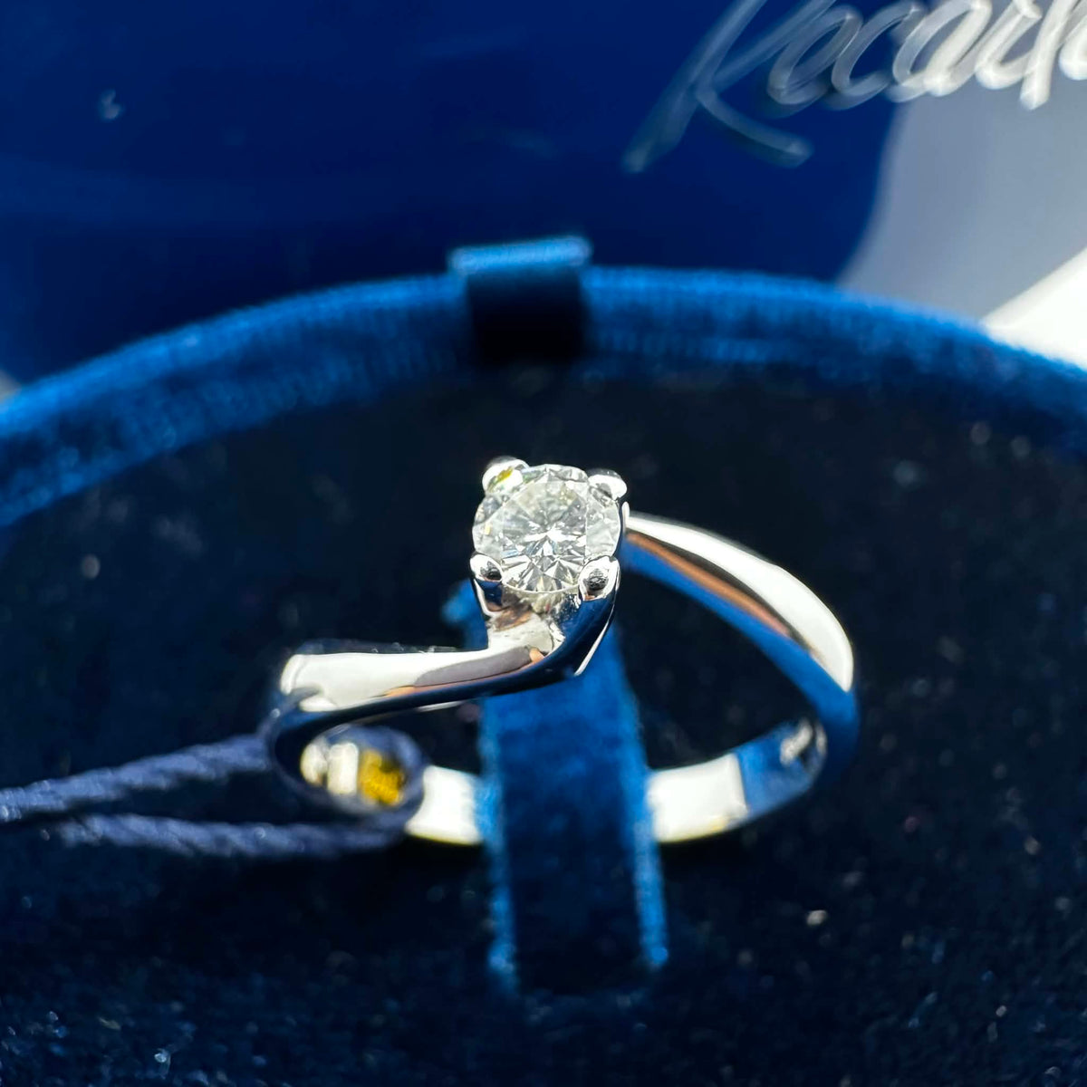 Anello Solitario Recarlo in Oro 18KT 18KT e Diamante 0,17 F-IF