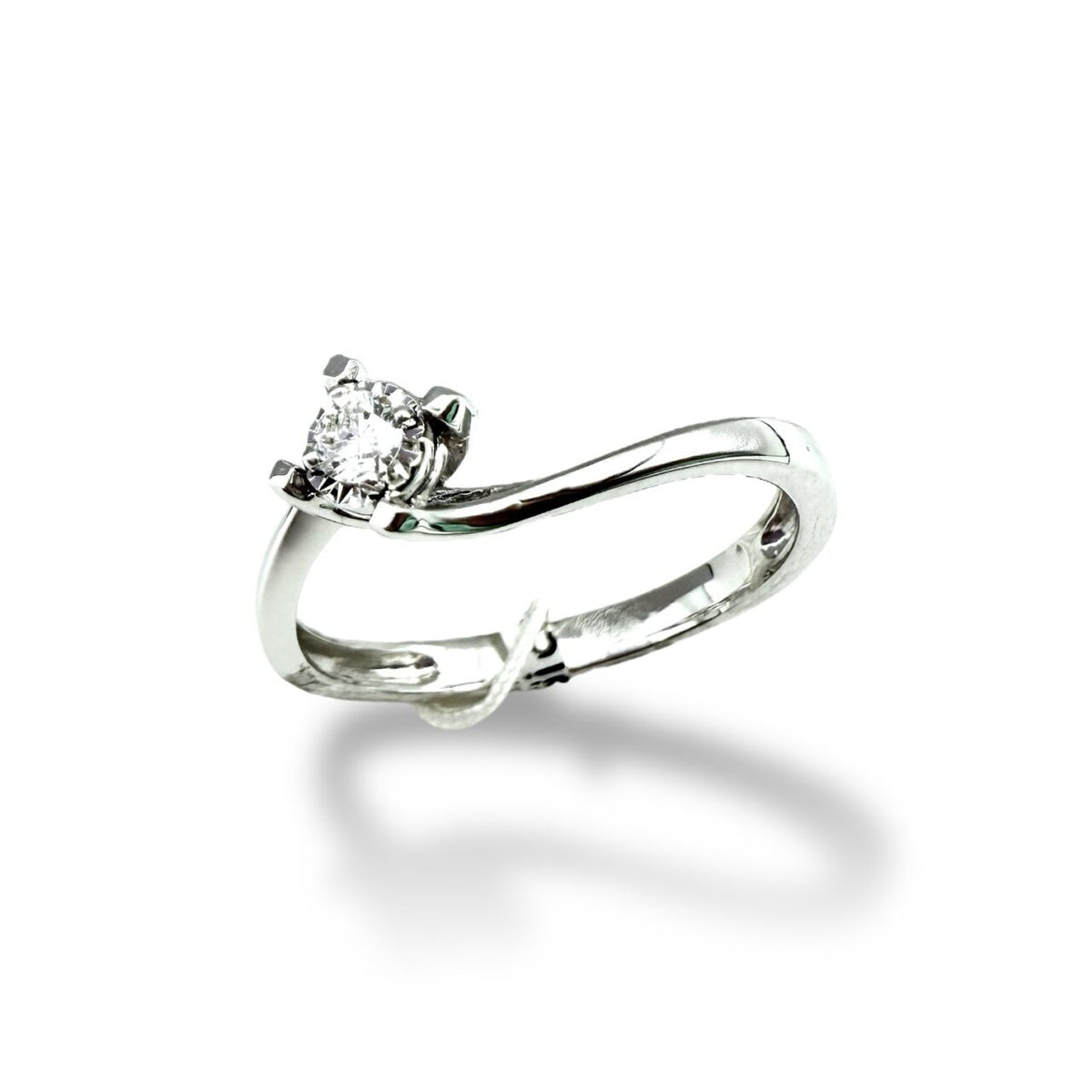 Anello  Solitario Donna Oro 18KT con Diamante Ct 0.02